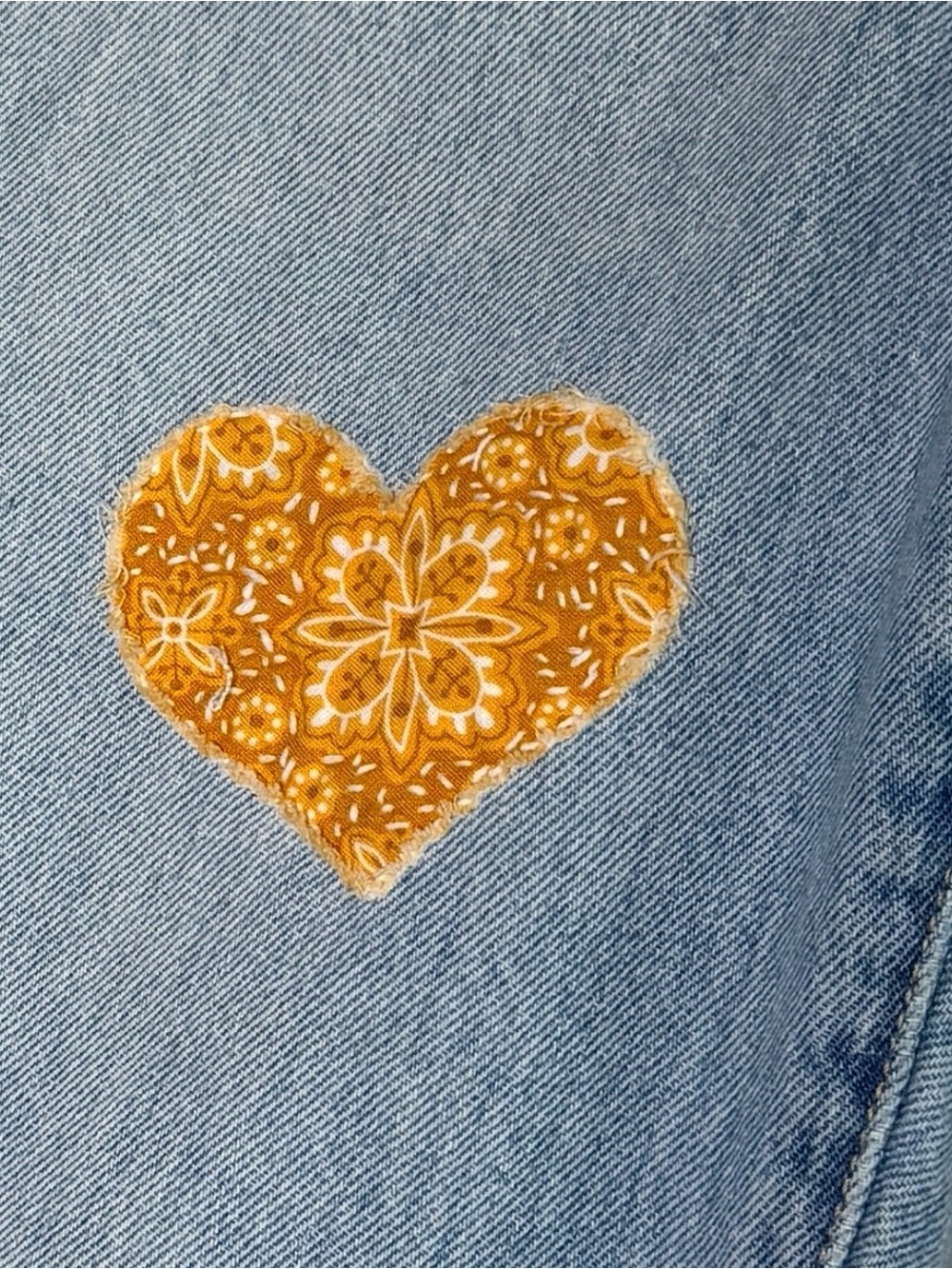 Levi's Women's '94 Baggy Jeans Visible Mended Sashiko Denim Light Wash 31x29 - Picture 7 of 15